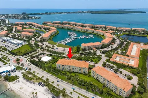 36 Harbour Isle Drive W Fort Pierce FL 34949