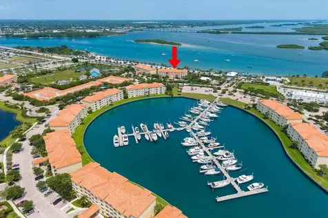 36 Harbour Isle Drive W Fort Pierce FL 34949