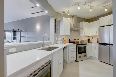 100 Uno Lago Drive Juno Beach FL 33408