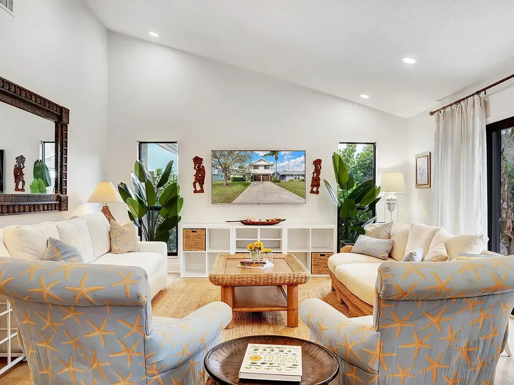 1113 Rainwood Circle W Palm Beach Gardens FL 33410