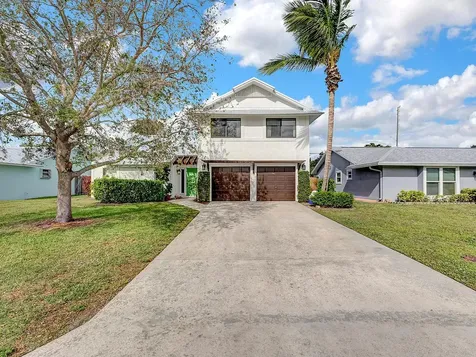 1113 Rainwood Circle W Palm Beach Gardens FL 33410