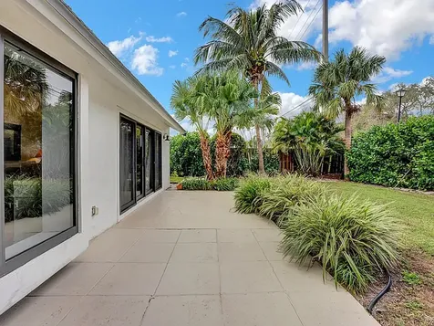 1113 Rainwood Circle W Palm Beach Gardens FL 33410