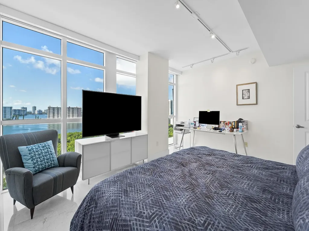 400 Sunny Isle Boulevard Sunny Isles Beach FL 33160
