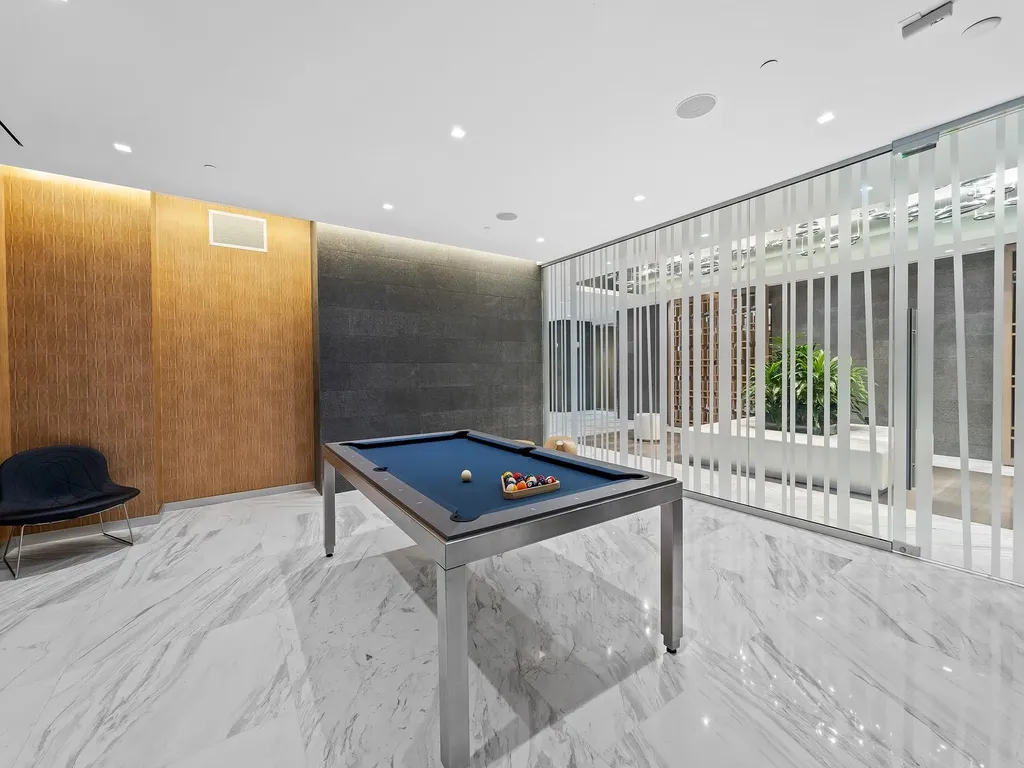400 Sunny Isle Boulevard Sunny Isles Beach FL 33160