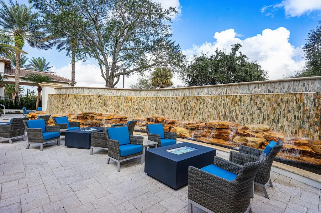 16131 Villa Vizcaya Place Delray Beach FL 33446