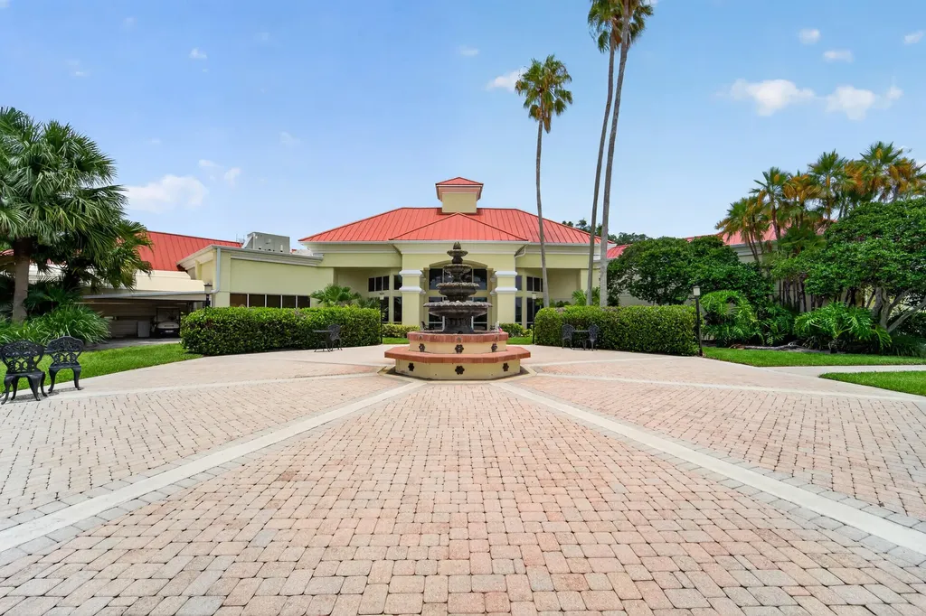 573 NW Montevina Drive Port St Lucie FL 34986