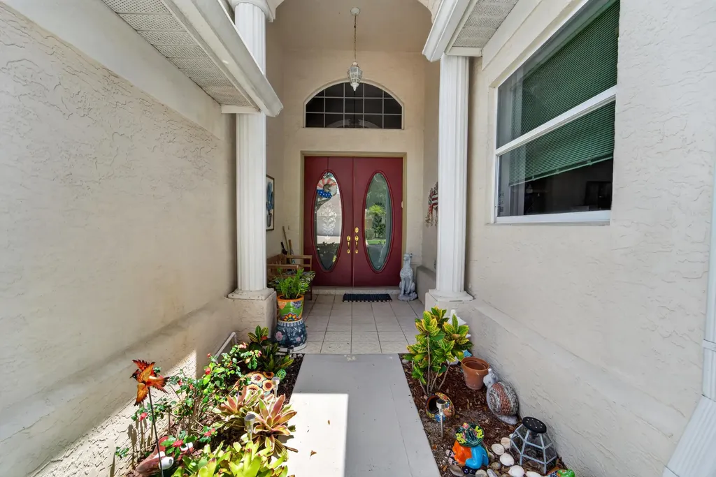 573 NW Montevina Drive Port St Lucie FL 34986