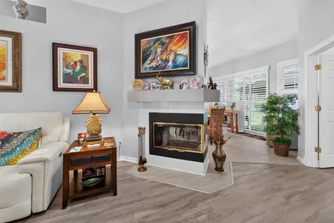573 NW Montevina Drive Port St Lucie FL 34986