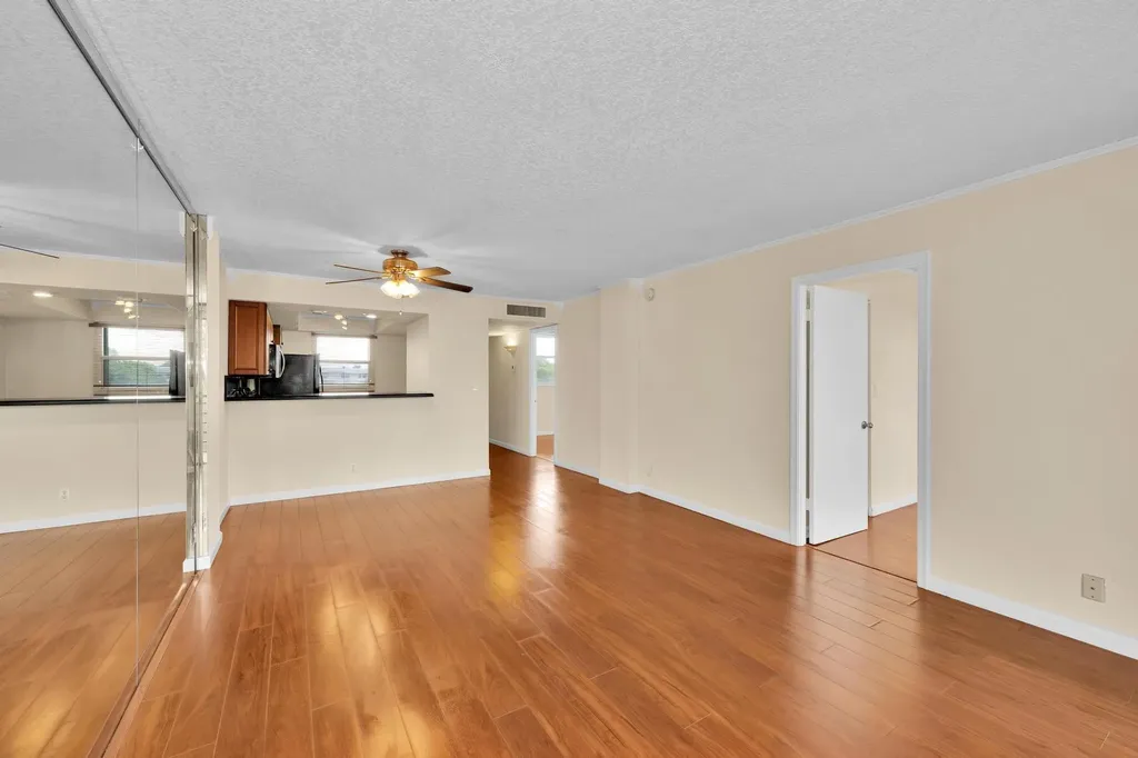 118 Royal Park Drive Oakland Park FL 33309