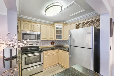 317 Tilford O Deerfield Beach FL 33442