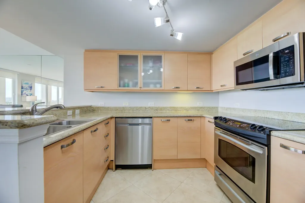 2001 N Ocean Boulevard Fort Lauderdale FL 33305