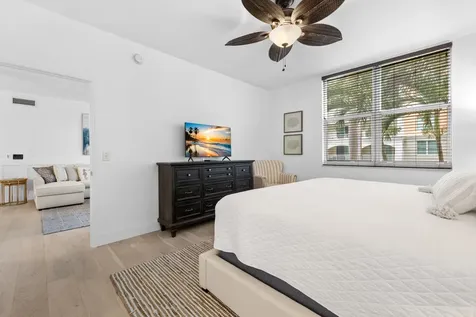 806 E Windward Way Lantana FL 33462
