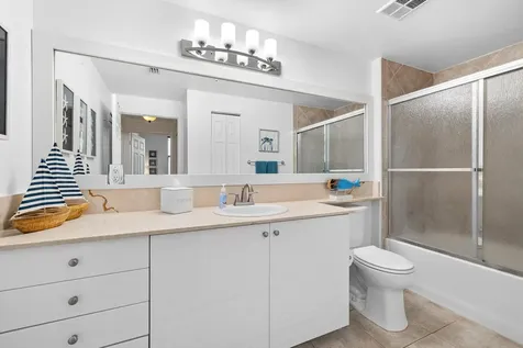806 E Windward Way Lantana FL 33462