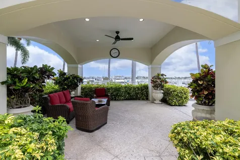 806 E Windward Way Lantana FL 33462