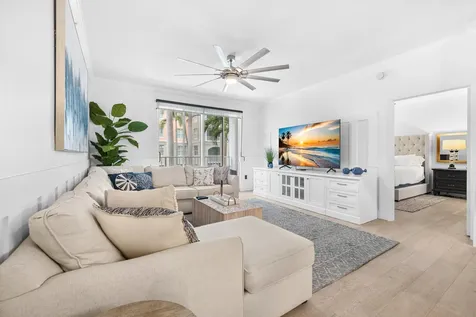806 E Windward Way Lantana FL 33462