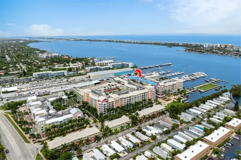 806 E Windward Way Lantana FL 33462