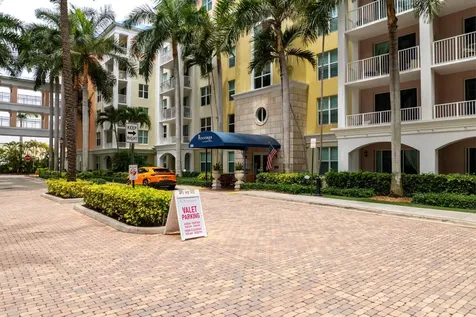 806 E Windward Way Lantana FL 33462