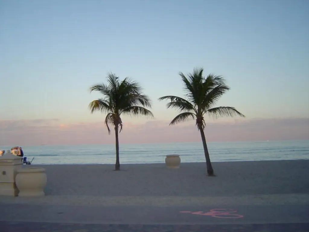 777 N Ocean Drive Hollywood FL 33019