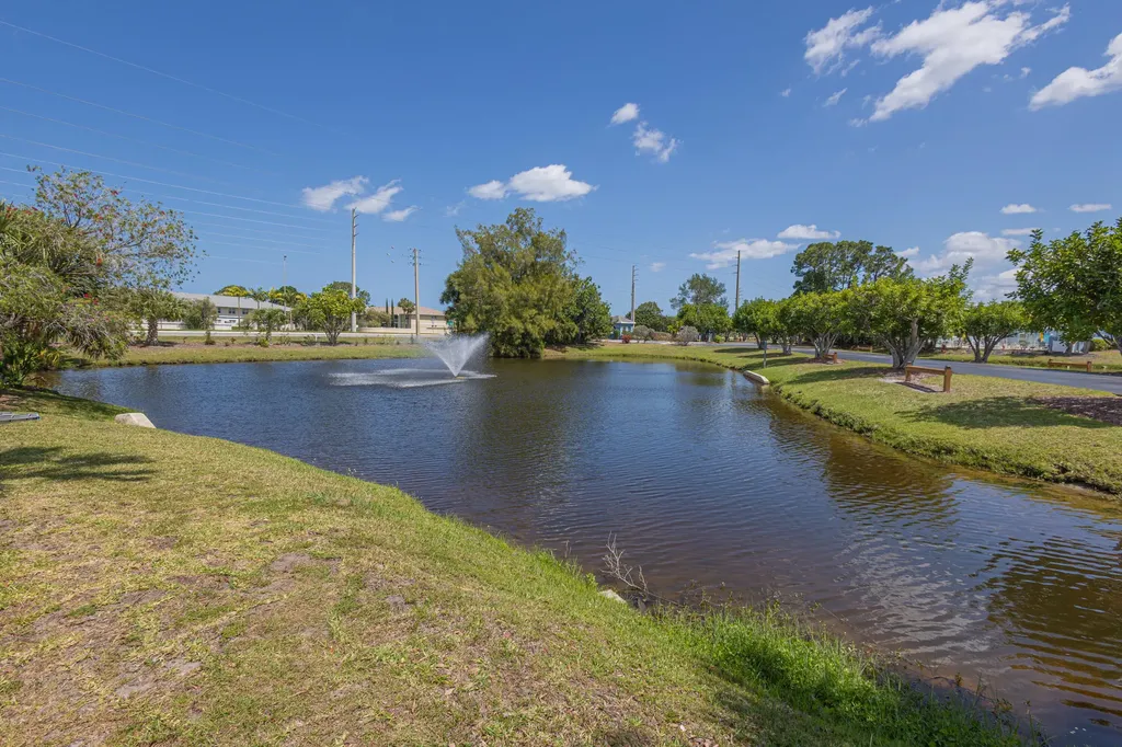 1635 SE Green Acres Port St Lucie FL 34952