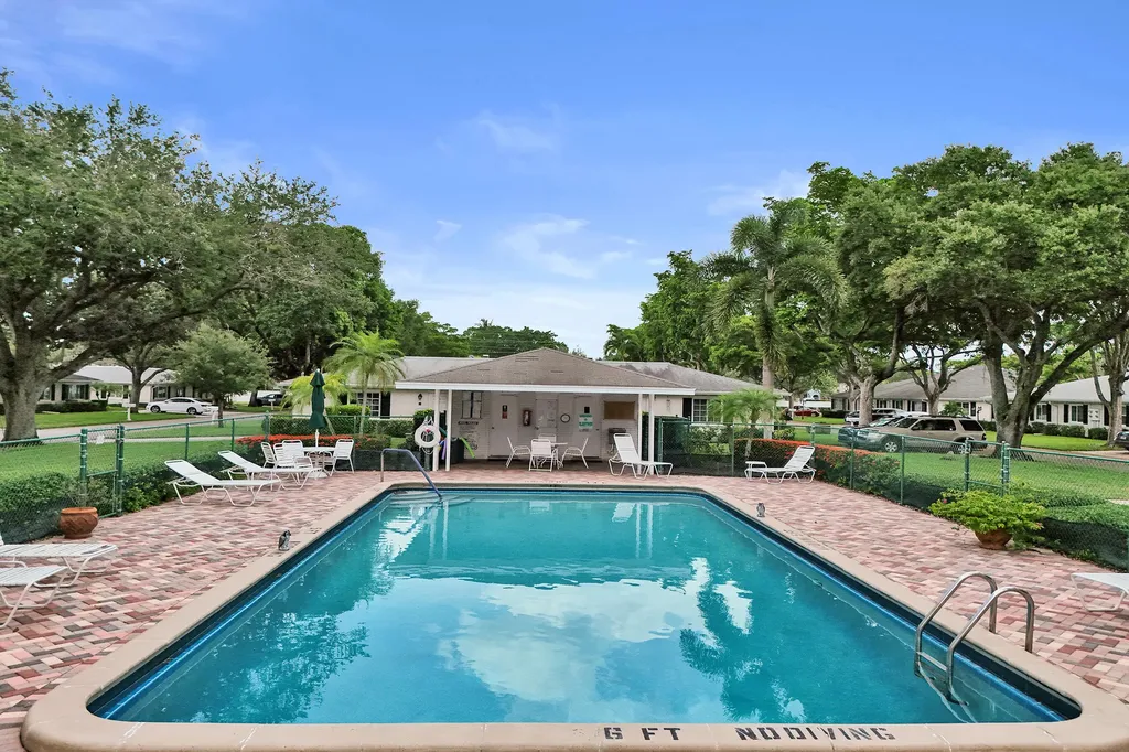 10127 41st Terrace S Boynton Beach FL 33436