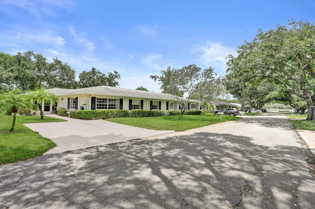 10127 41st Terrace S Boynton Beach FL 33436