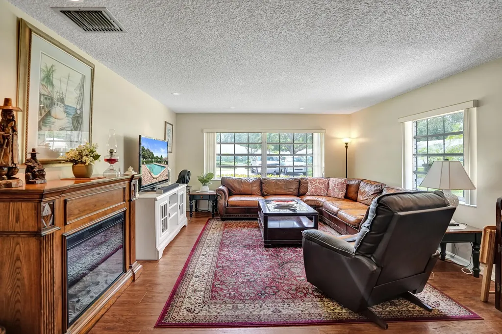 10127 41st Terrace S Boynton Beach FL 33436
