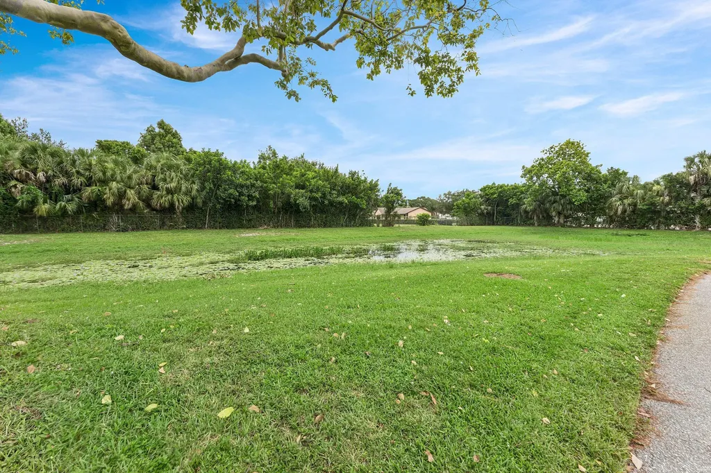6527 Chasewood Drive Jupiter FL 33458