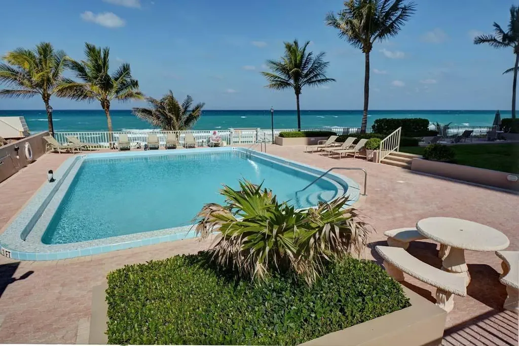 2917 S Ocean Boulevard Highland Beach FL 33487