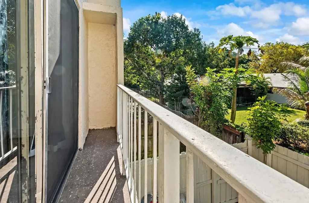 3750 NW 115th Way Coral Springs FL 33065
