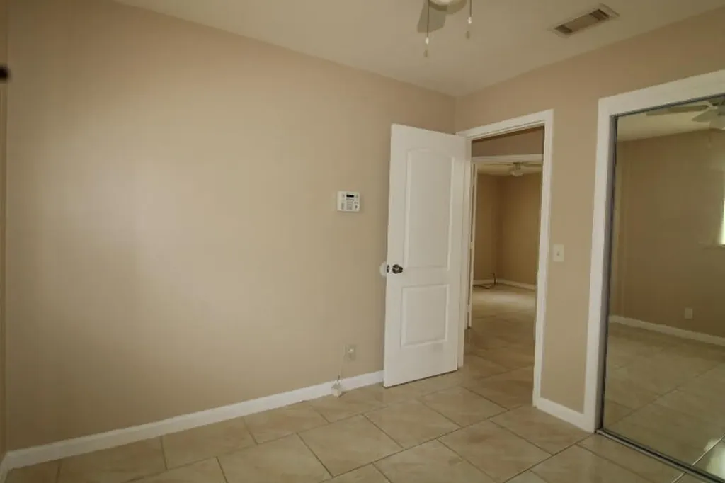 1412 W 6th Street Riviera Beach FL 33404
