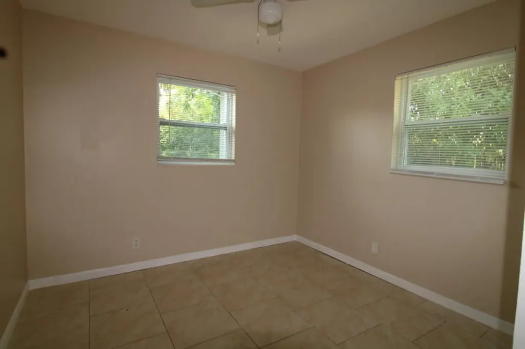 1412 W 6th Street Riviera Beach FL 33404