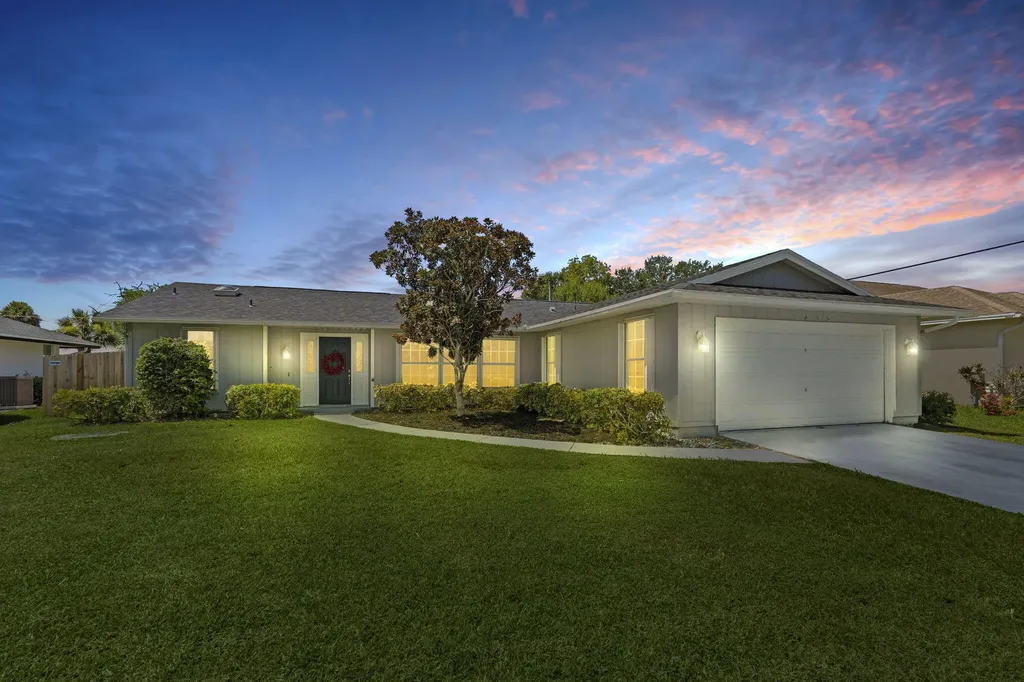 1202 SE Mcfarlane Port St Lucie FL 34952