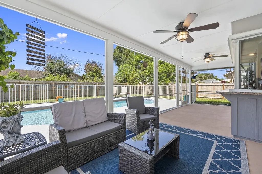 1202 SE Mcfarlane Port St Lucie FL 34952