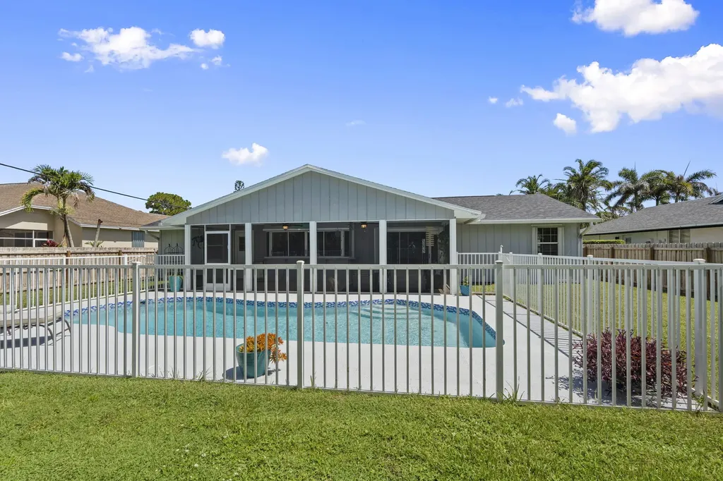 1202 SE Mcfarlane Port St Lucie FL 34952