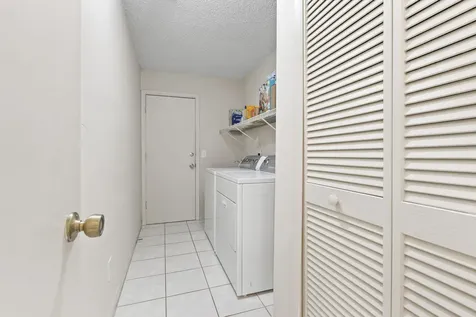 1202 SE Mcfarlane Port St Lucie FL 34952
