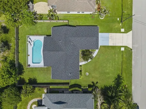 1202 SE Mcfarlane Port St Lucie FL 34952