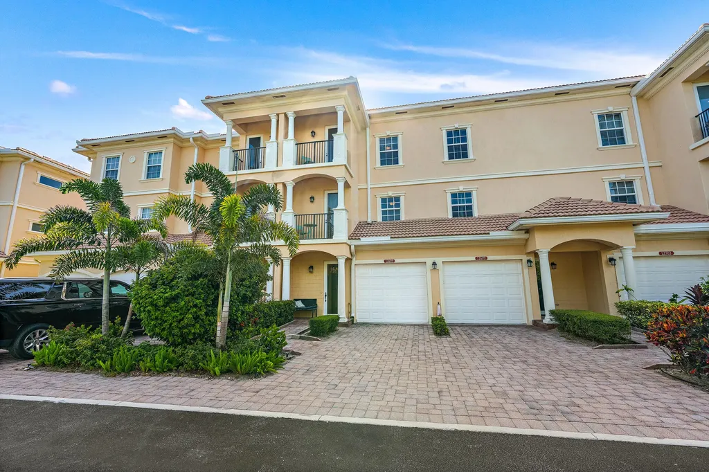 12695 SE Old Cypress Drive Hobe Sound FL 33455