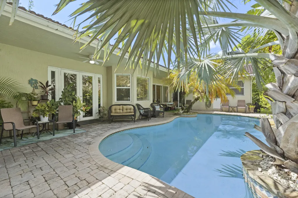5376 NW 57th Terrace Coral Springs FL 33067