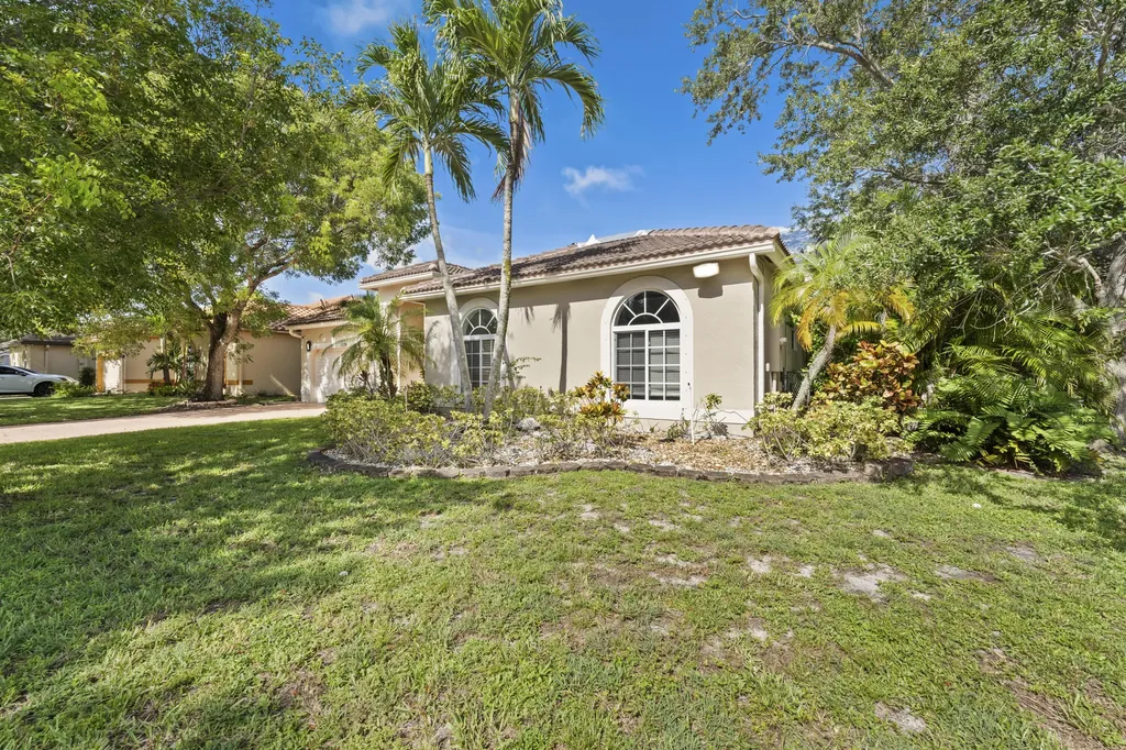 5376 NW 57th Terrace Coral Springs FL 33067