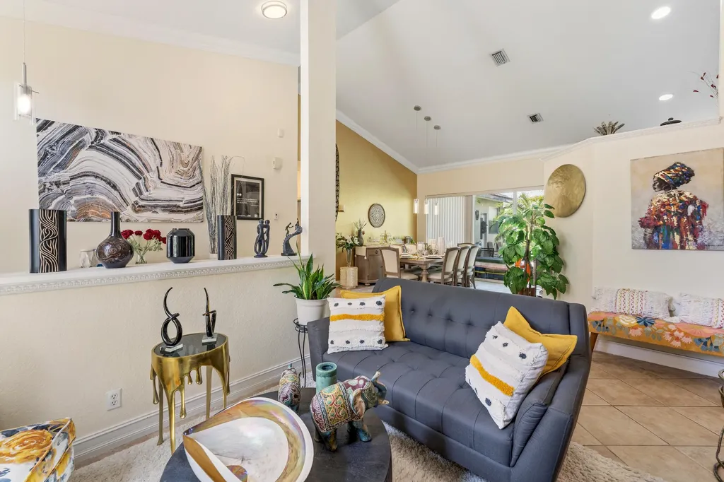 5376 NW 57th Terrace Coral Springs FL 33067