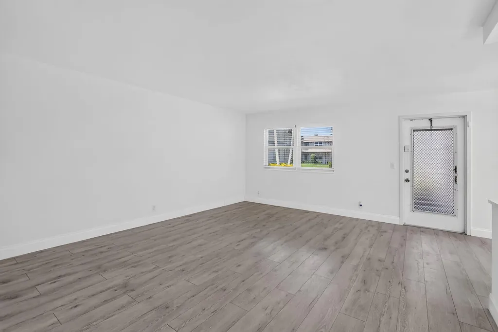 212 Monaco E Delray Beach FL 33446