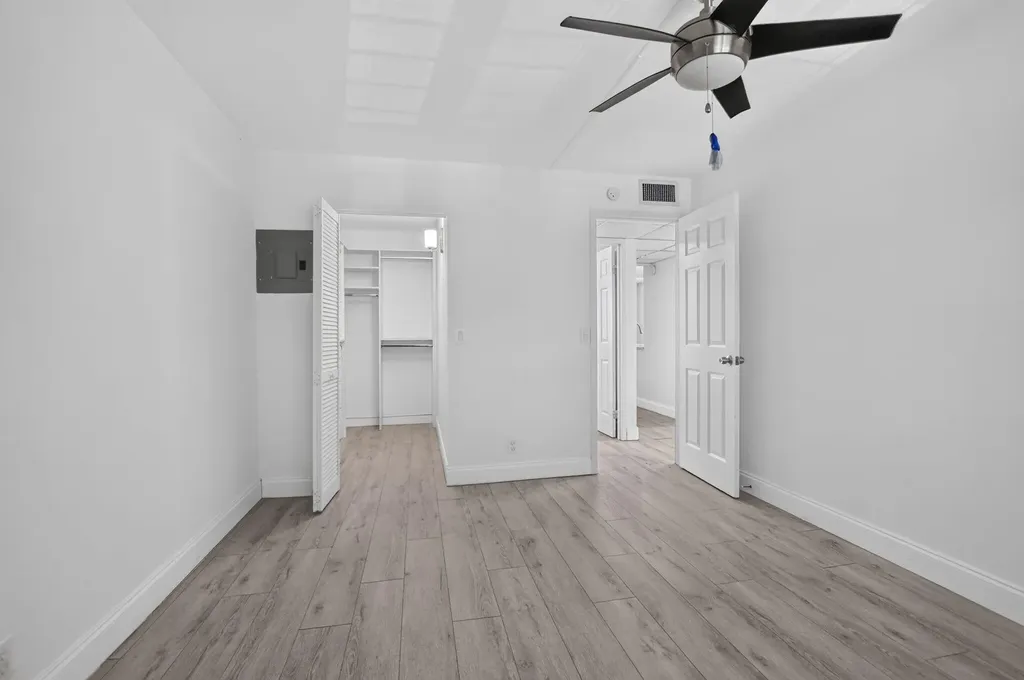 212 Monaco E Delray Beach FL 33446