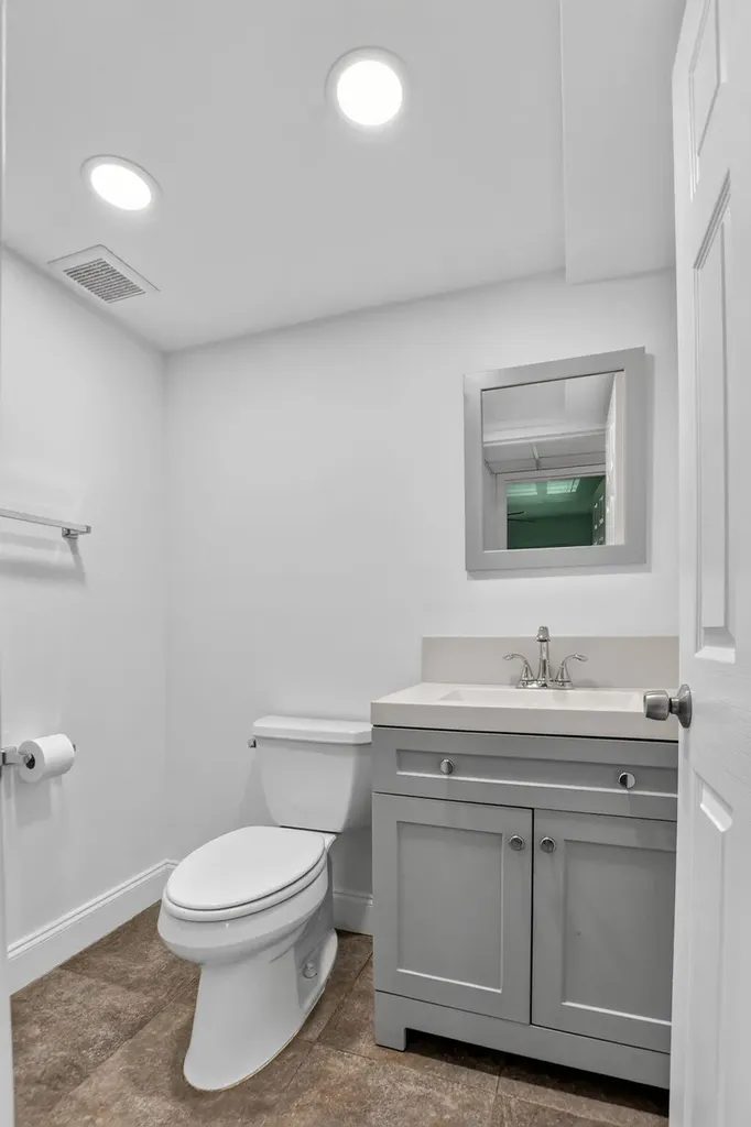 212 Monaco E Delray Beach FL 33446