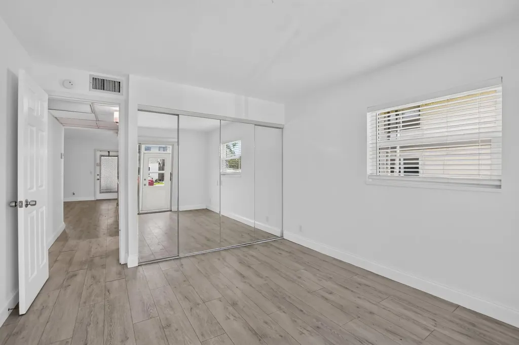 212 Monaco E Delray Beach FL 33446