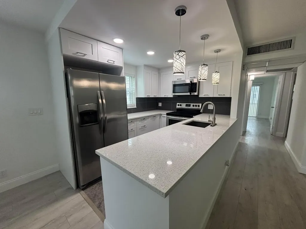 212 Monaco E Delray Beach FL 33446