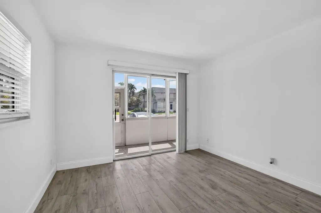 212 Monaco E Delray Beach FL 33446