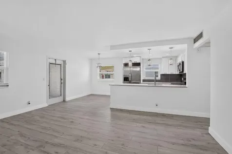 212 Monaco E Delray Beach FL 33446