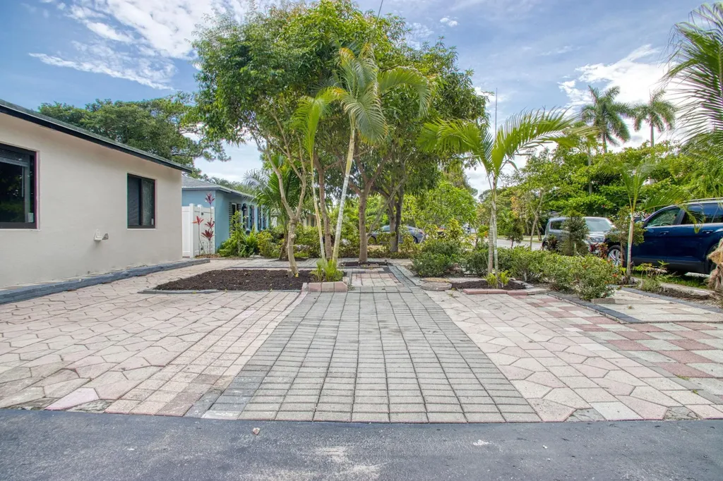 1316 NW 2nd Avenue Fort Lauderdale FL 33311