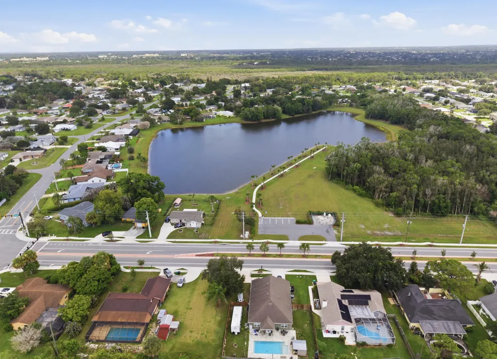 719 SE Thornhill Drive Port St Lucie FL 34983