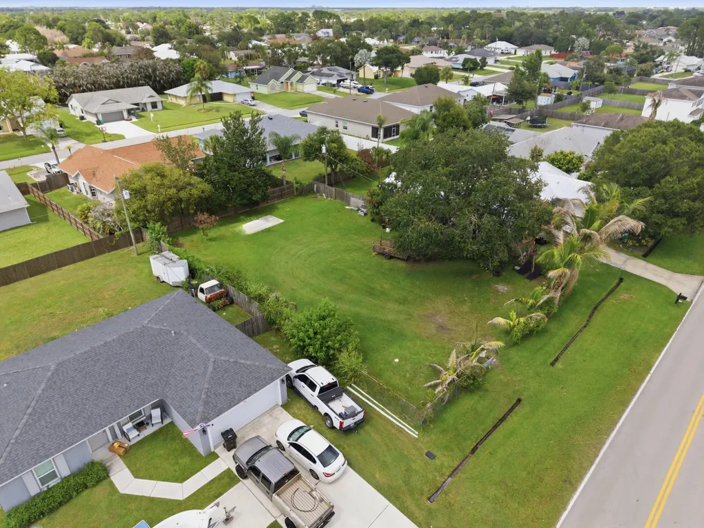 719 SE Thornhill Drive Port St Lucie FL 34983